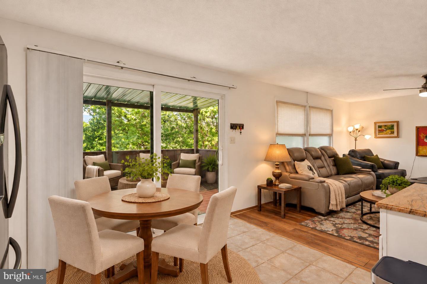274 The Hill Rd #13-a Property Photo 7