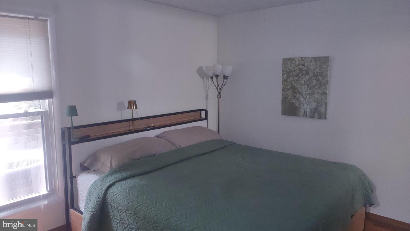 274 The Hill Rd #13-a Property Photo 10