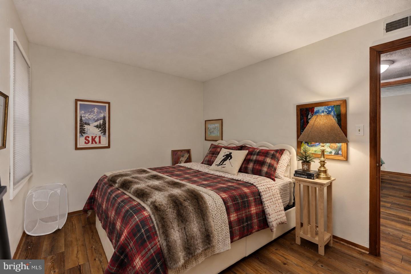274 The Hill Rd #13-a Property Photo 14