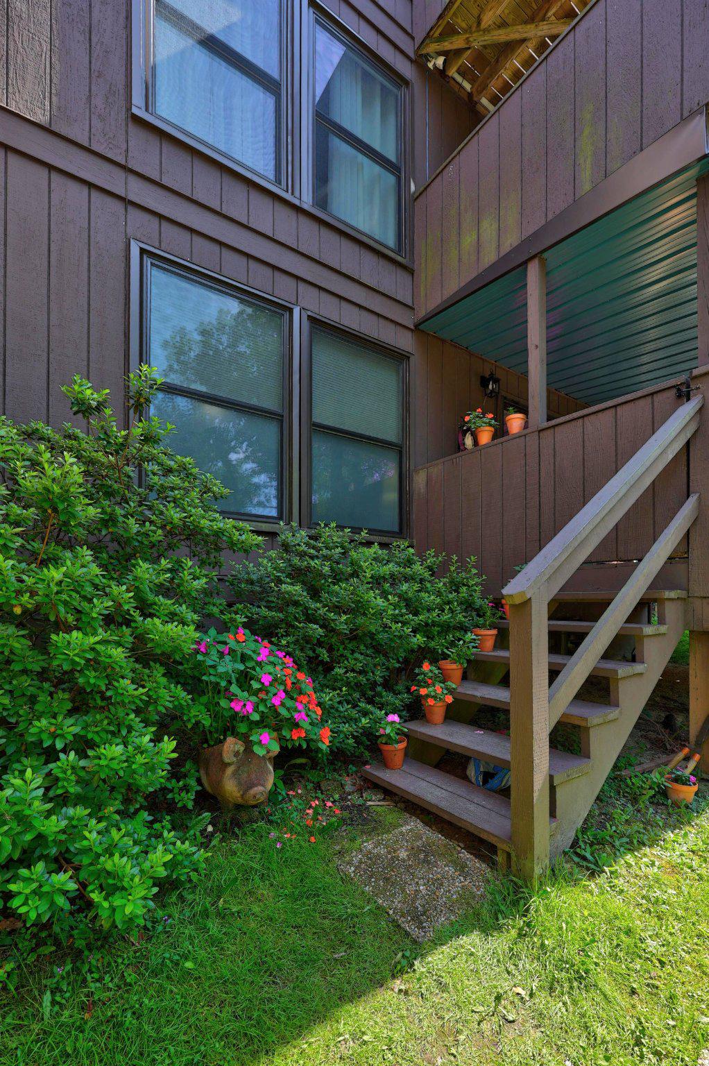 274 The Hill Rd #13-a Property Photo 21