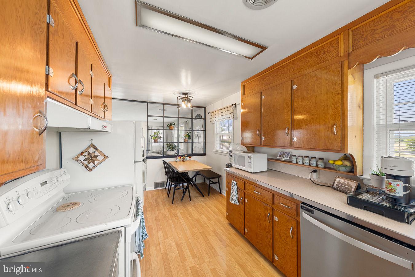 51 Church Rd Property Photo 6