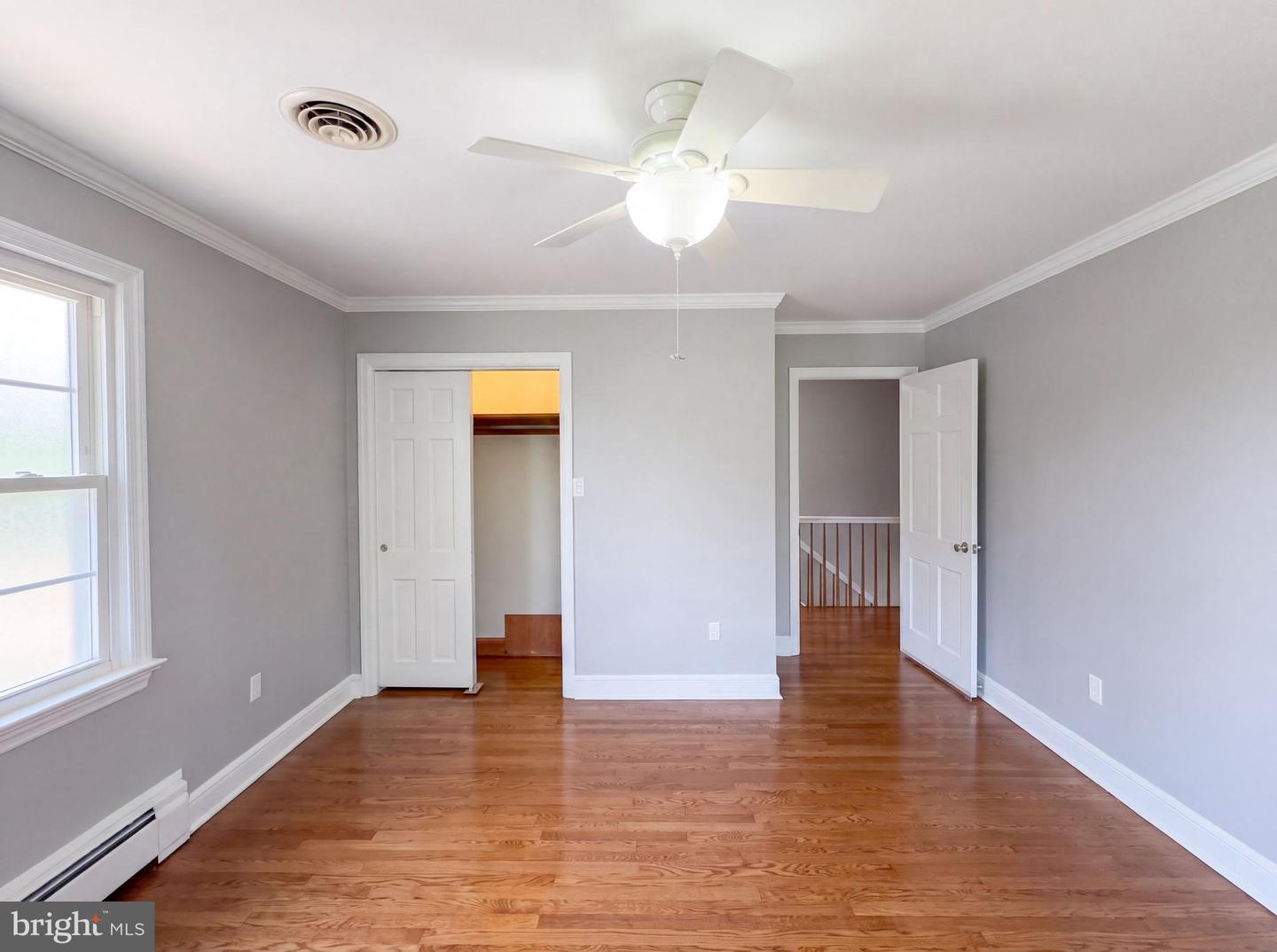 494 Walton St Property Photo 16