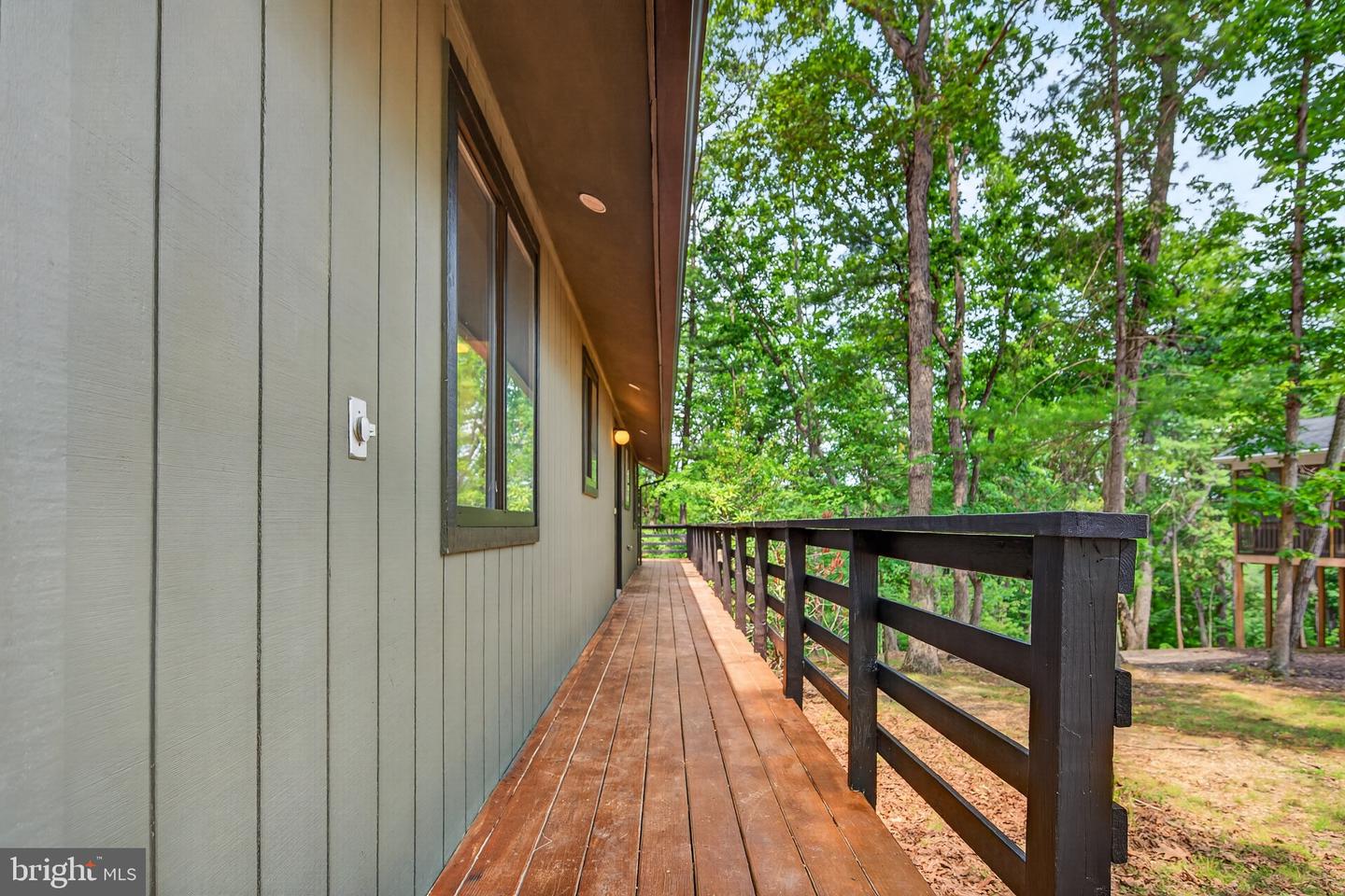 213 Morrie Dr Property Photo 6