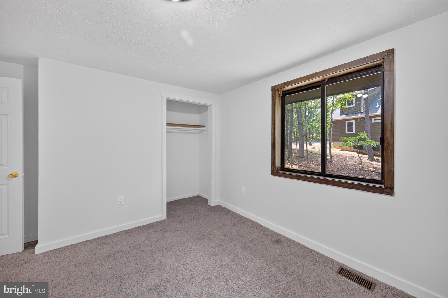 213 Morrie Dr Property Photo 26