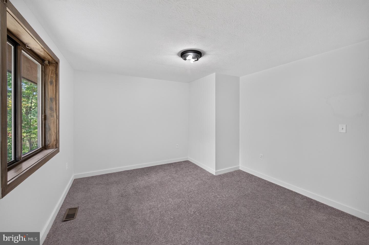 213 Morrie Dr Property Photo 27