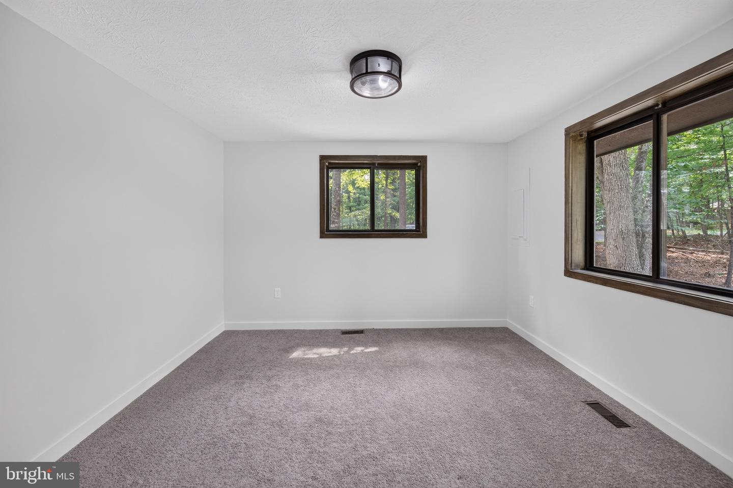 213 Morrie Dr Property Photo 29