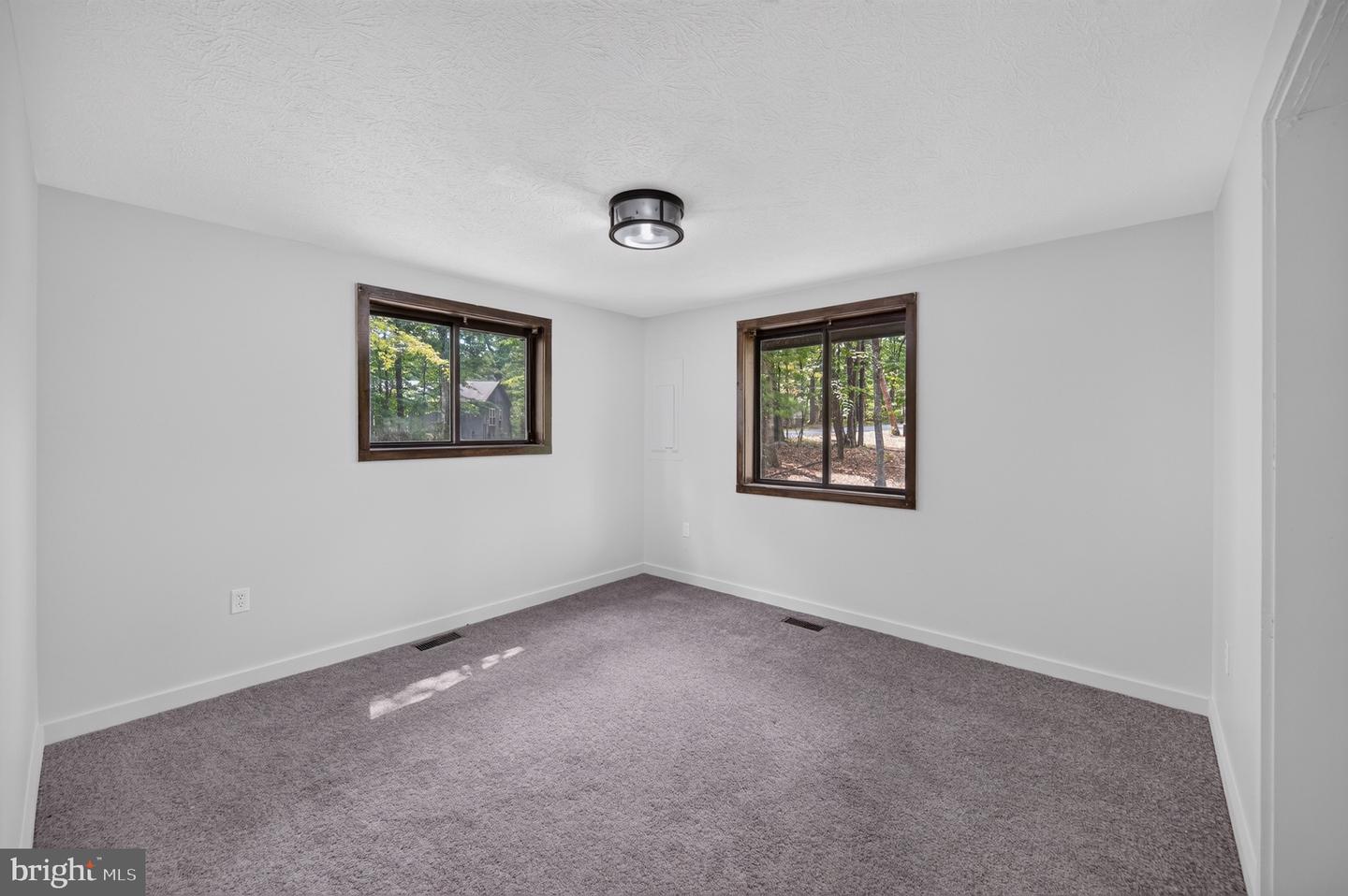 213 Morrie Dr Property Photo 30