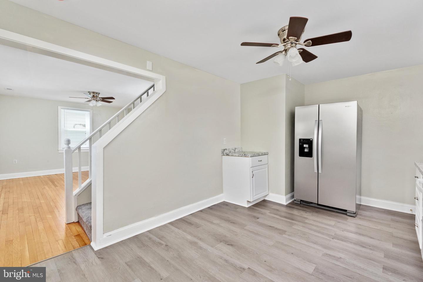 528 E Queen St Property Photo 11