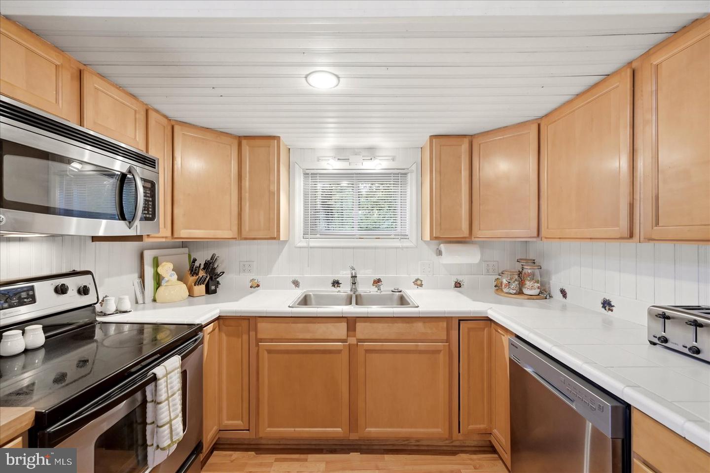 863 Lee Rd Property Photo 10