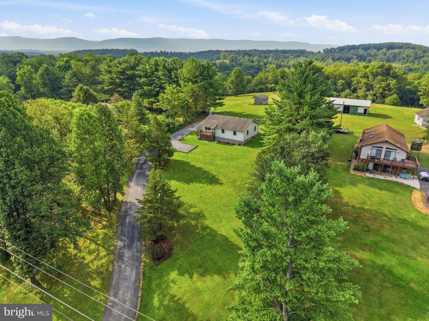 2756 Ridge Hollow Rd Property Photo 3