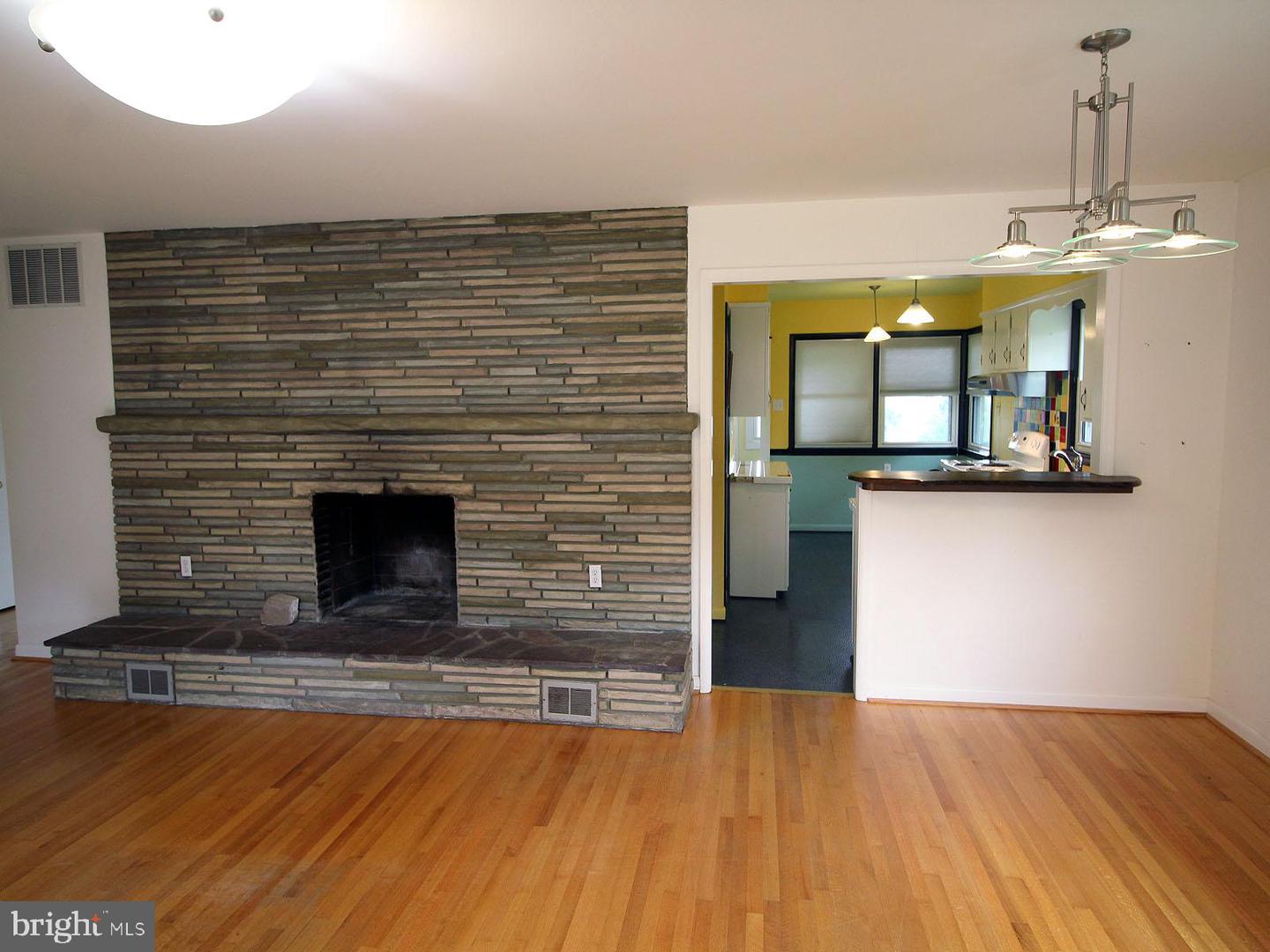 208 N Muhlenberg St Property Photo 7
