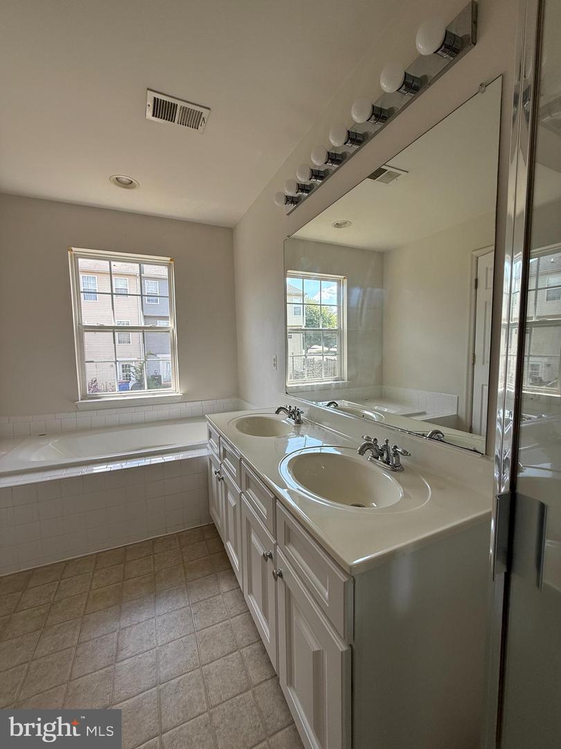 103 Cannon Ct Property Photo 4