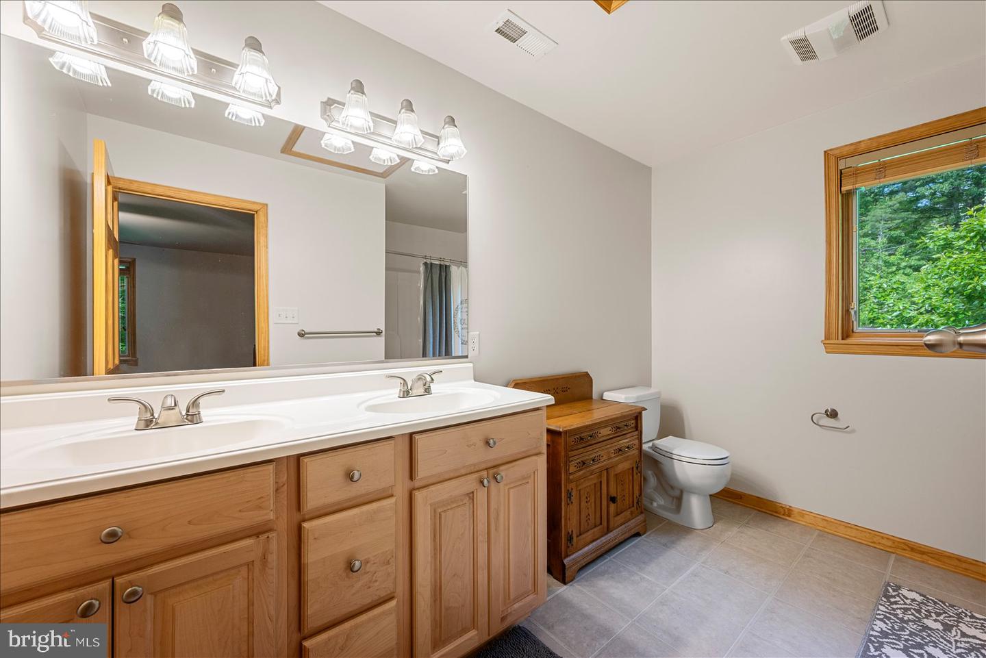 218 Nelson Way Property Photo 29