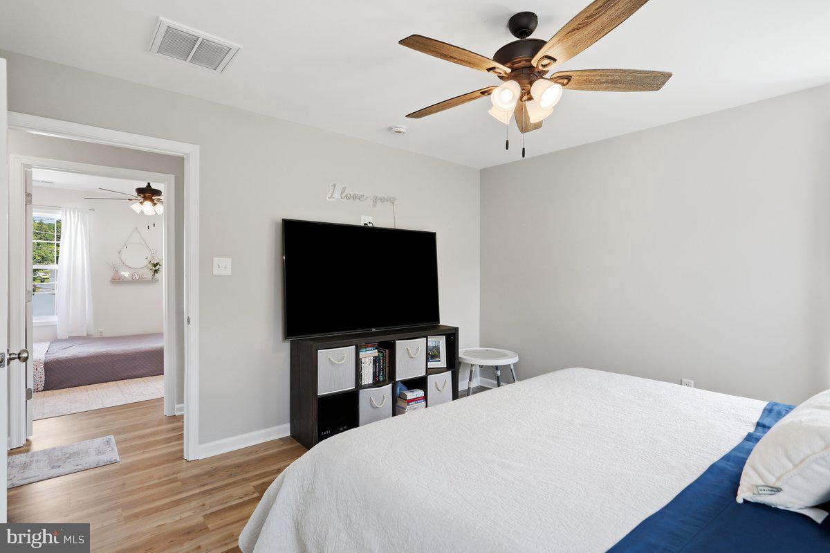 284 Loudoun Property Photo 28
