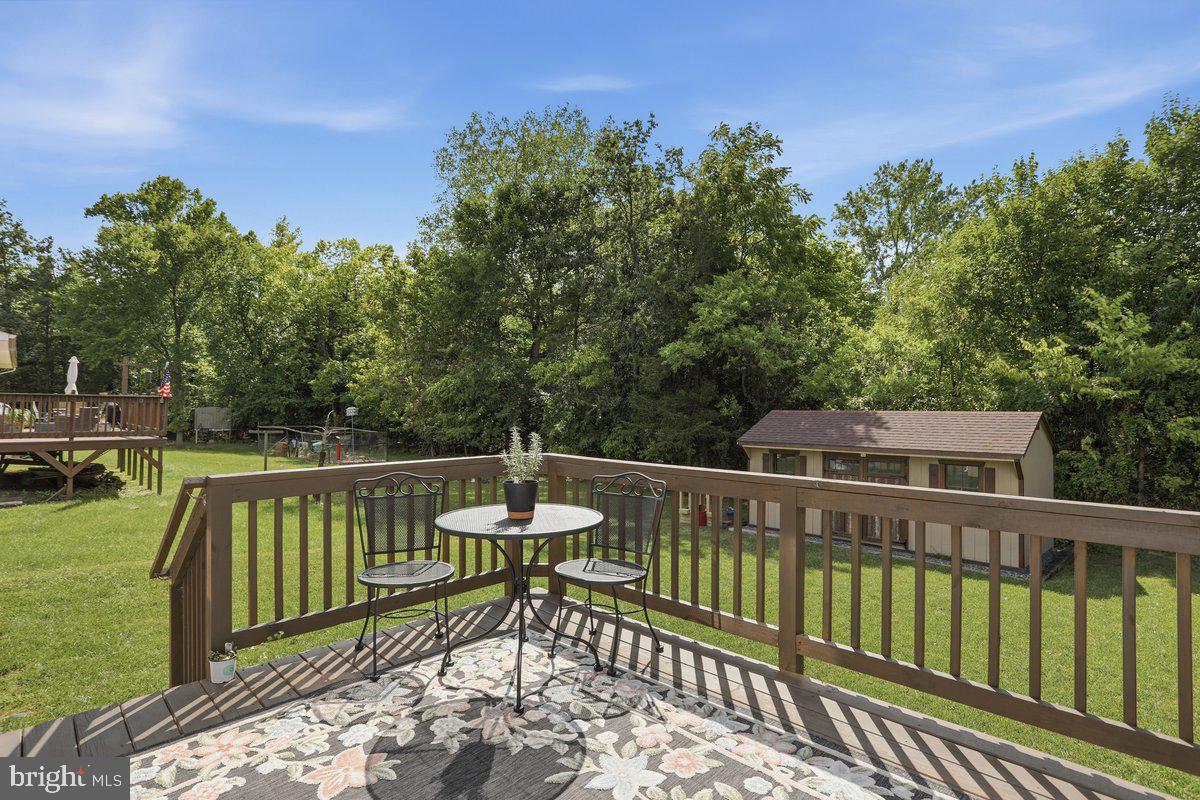 284 Loudoun Property Photo 38