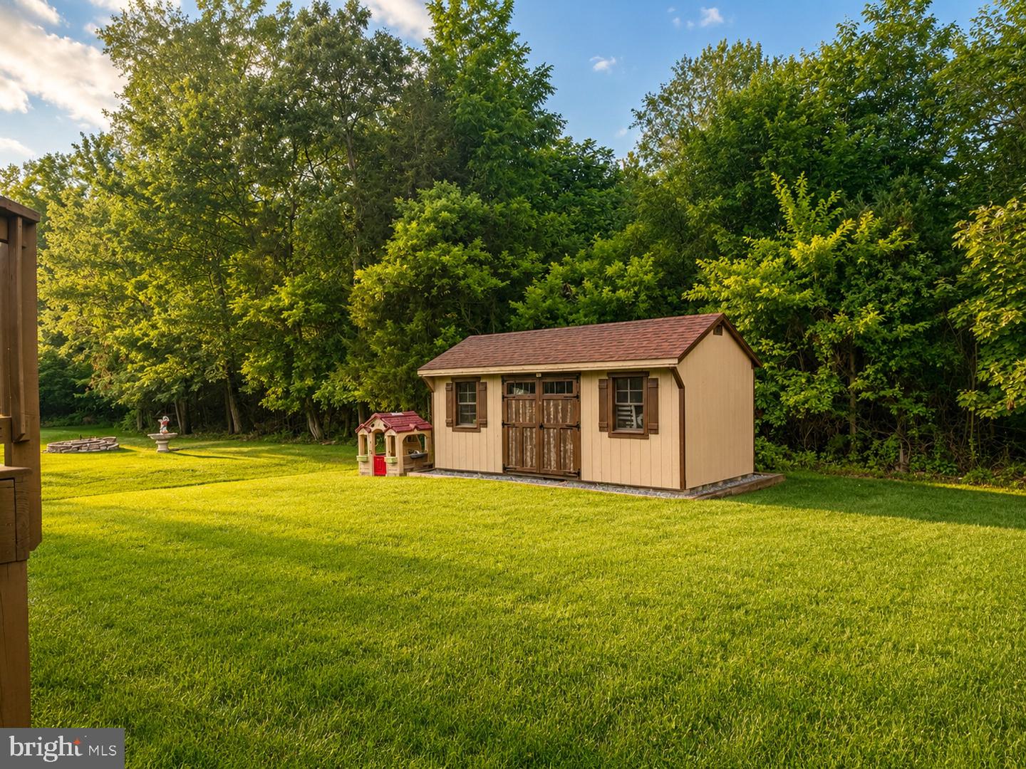 284 Loudoun Property Photo 45