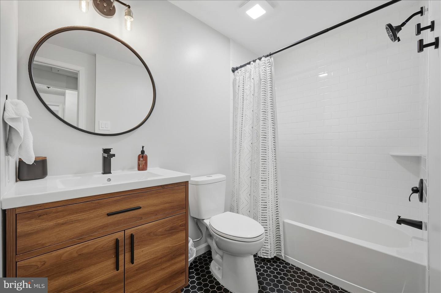 475-a King St A Property Photo 22