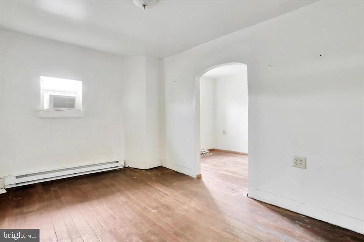 318 E King St Property Photo 7