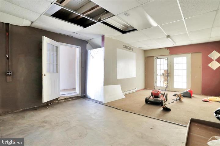 318 E King St Property Photo 8
