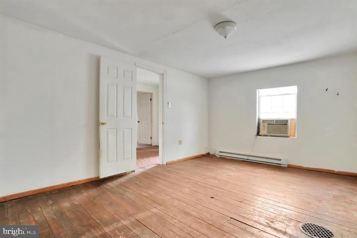 318 E King St Property Photo 13