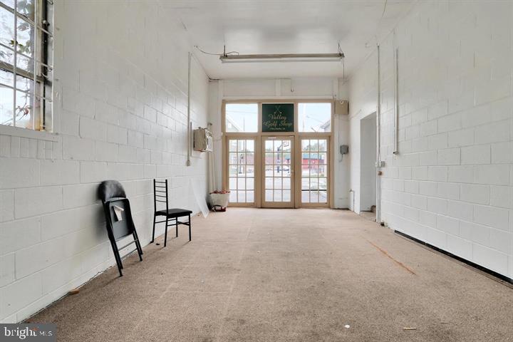 318 E King St Property Photo 15