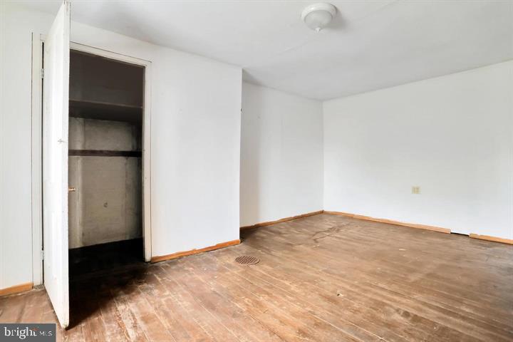 318 E King St Property Photo 16