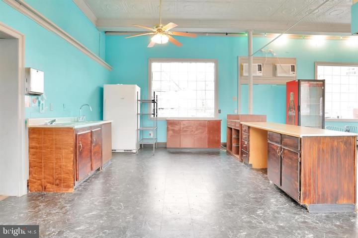 318 E King St Property Photo 19