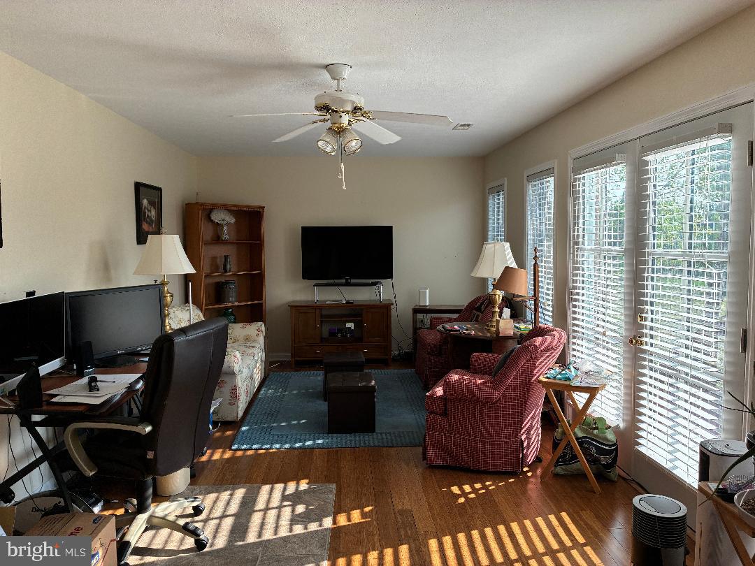 36 Courtney Cir Property Photo 3