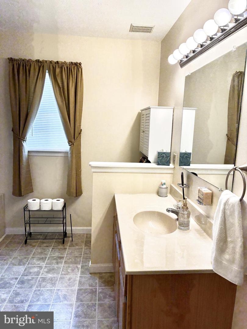 36 Courtney Cir Property Photo 6