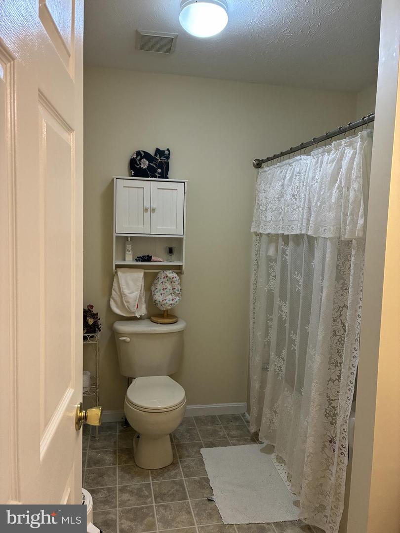 36 Courtney Cir Property Photo 8
