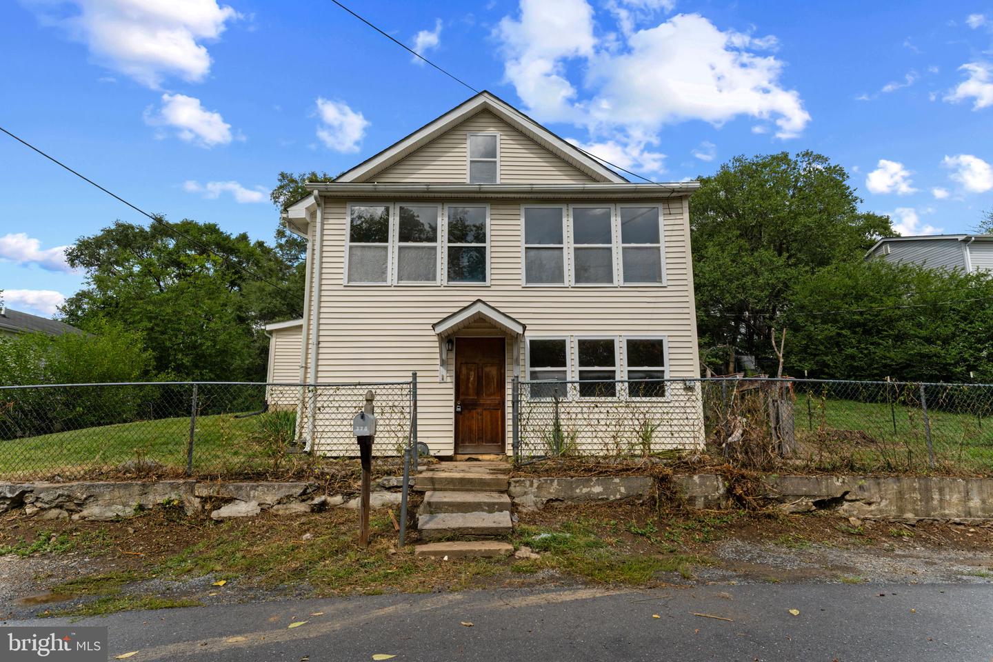 378 Sunset St Property Photo 1