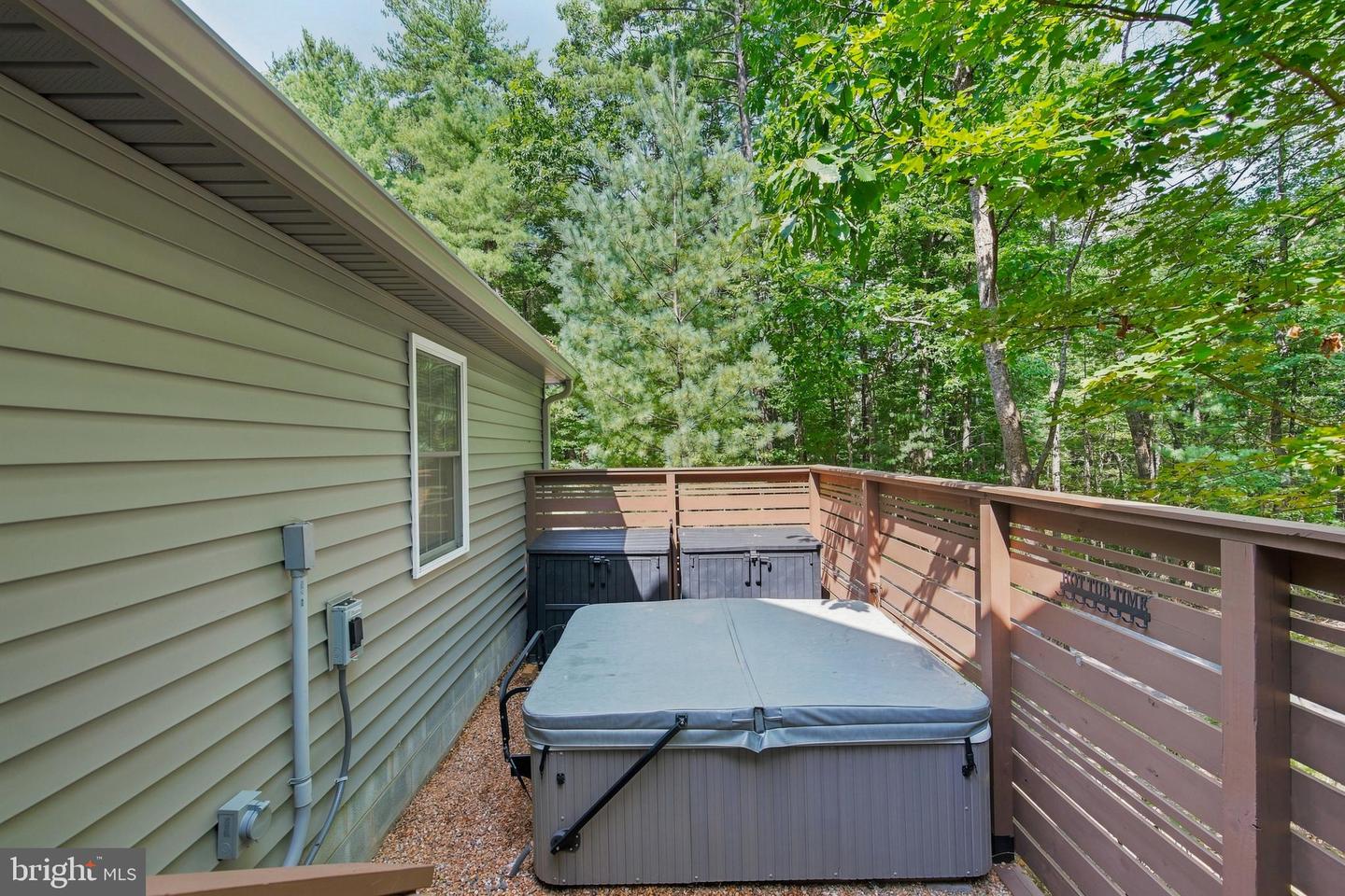 122 Forrest St Property Photo 4