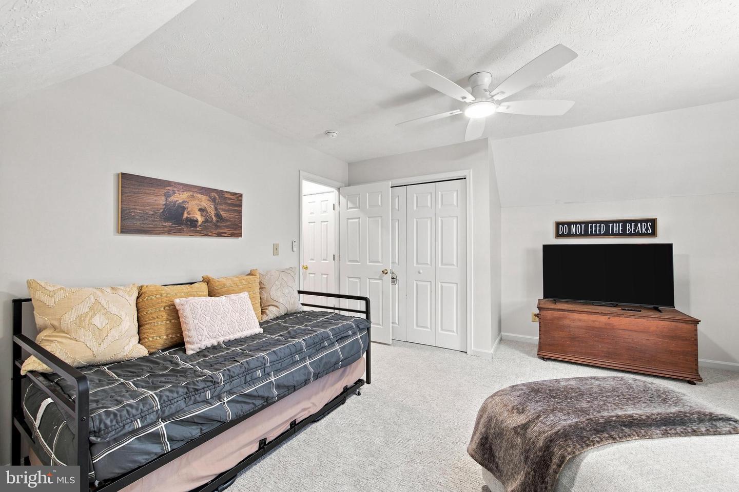 122 Forrest St Property Photo 33