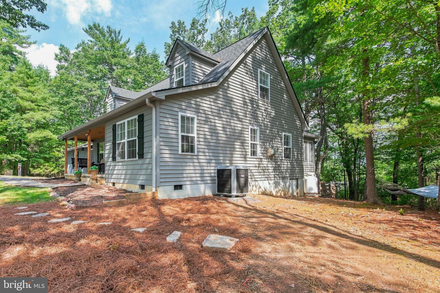 122 Forrest St Property Photo 42