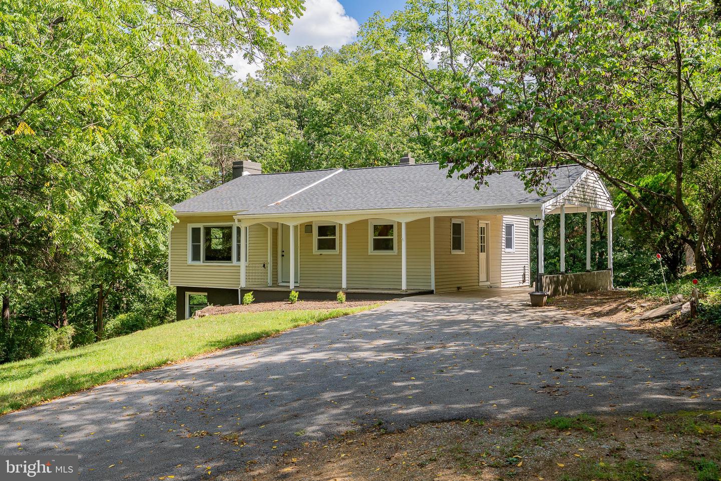 546 Lupton Rd Property Photo 2