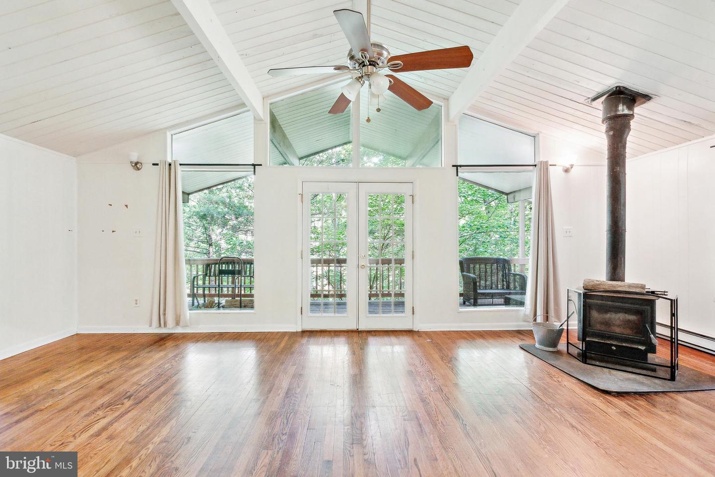 94 Deer Trl Property Photo 6