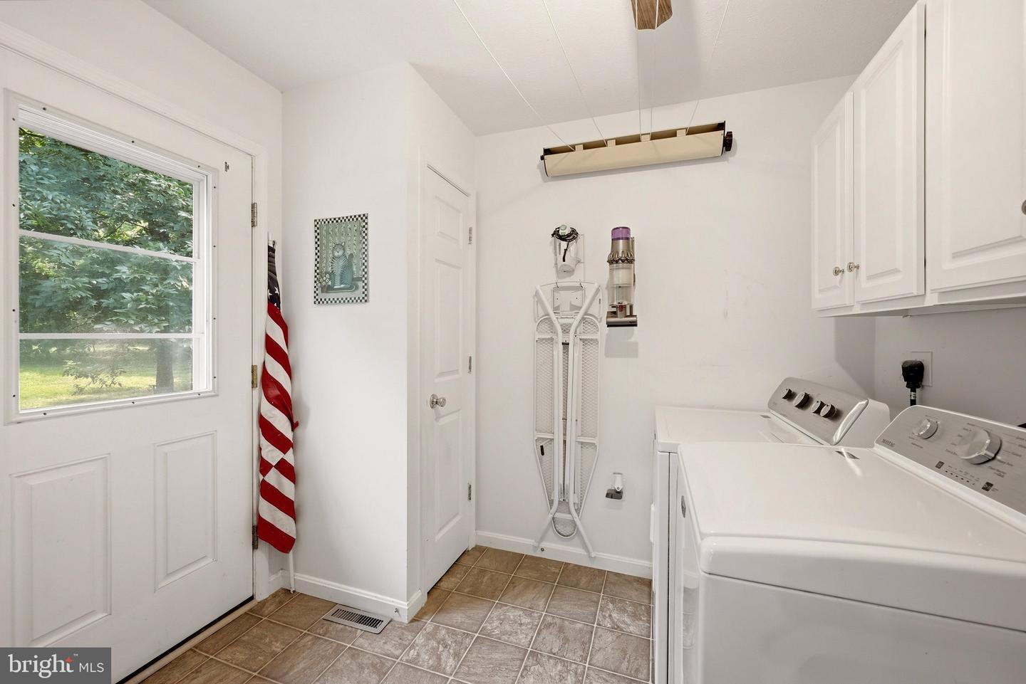 2891 Saumsville Rd Property Photo 21