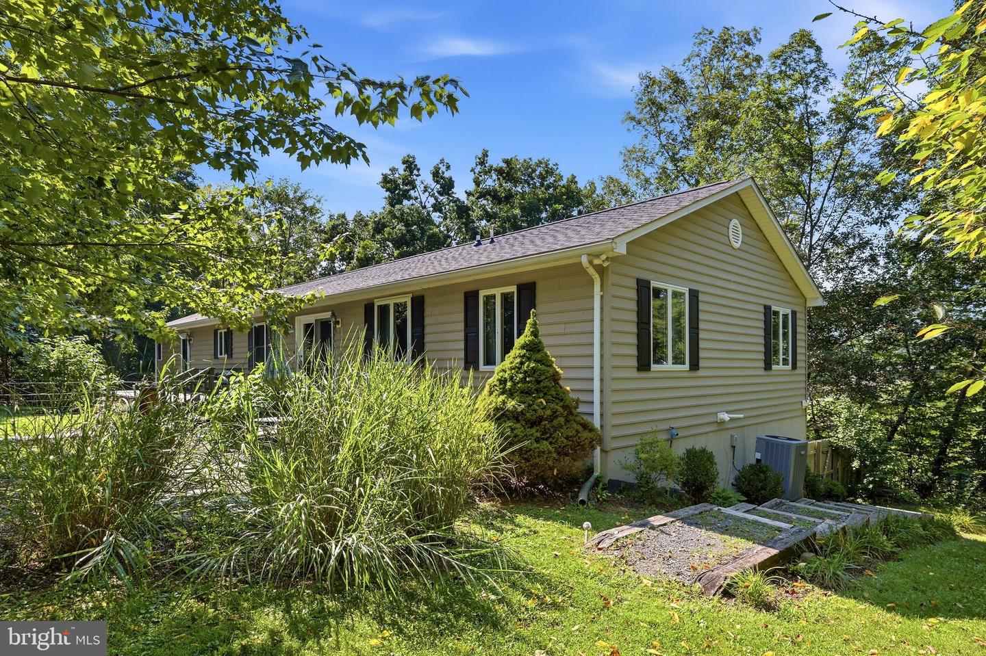 2891 Saumsville Rd Property Photo 40