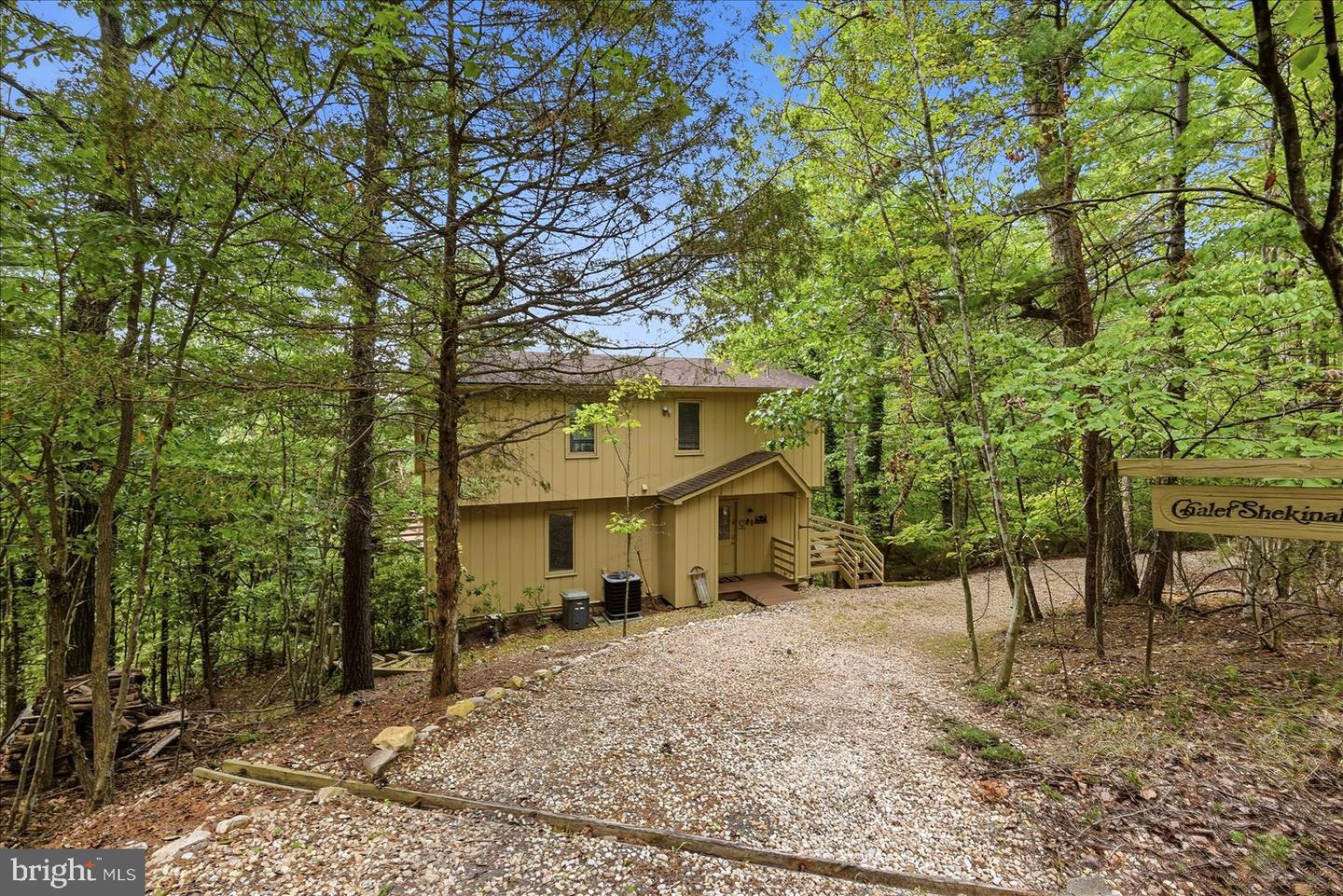 51 FORREST ST Property Photo 1
