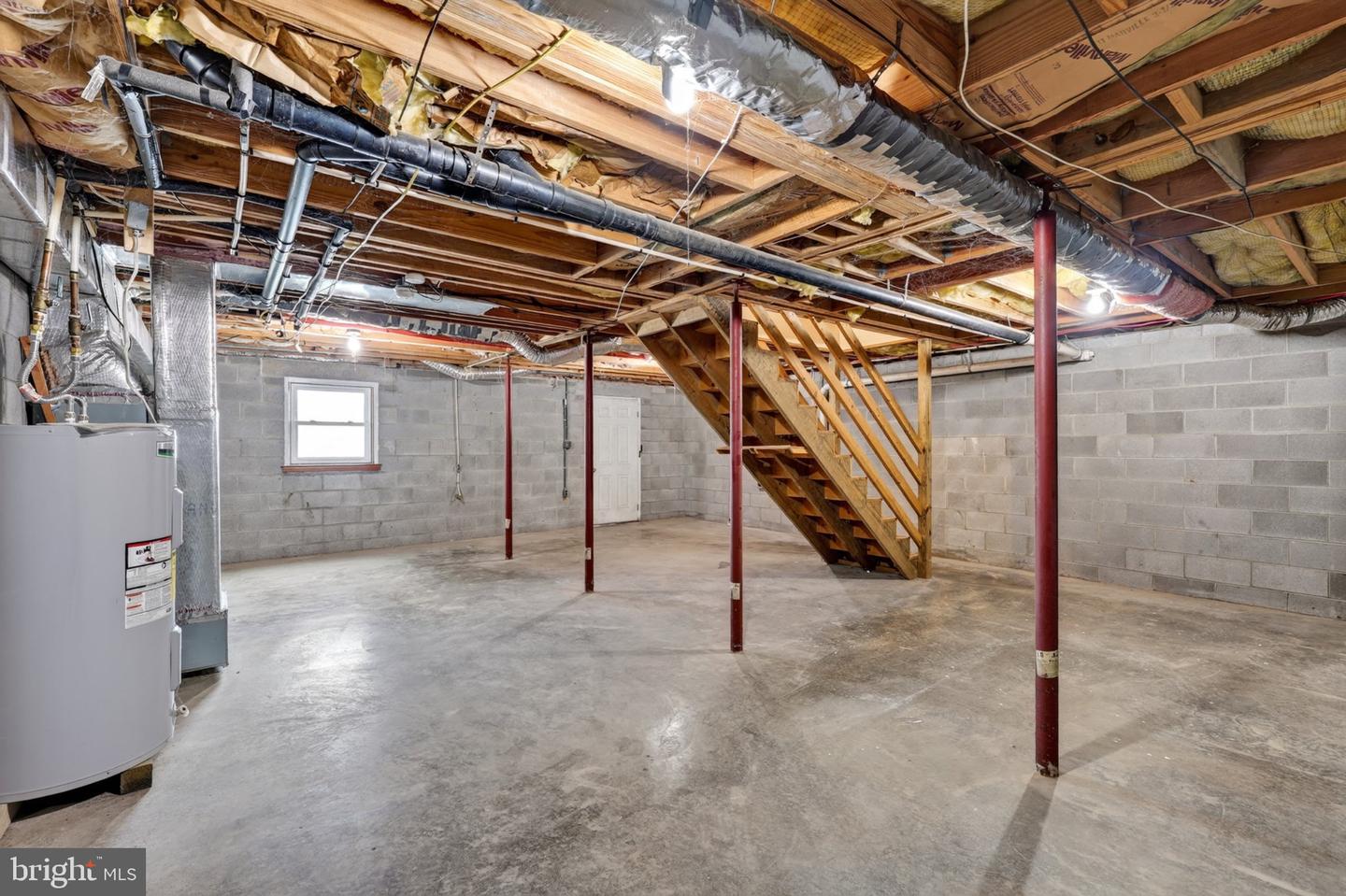358 W Spring St Property Photo 20
