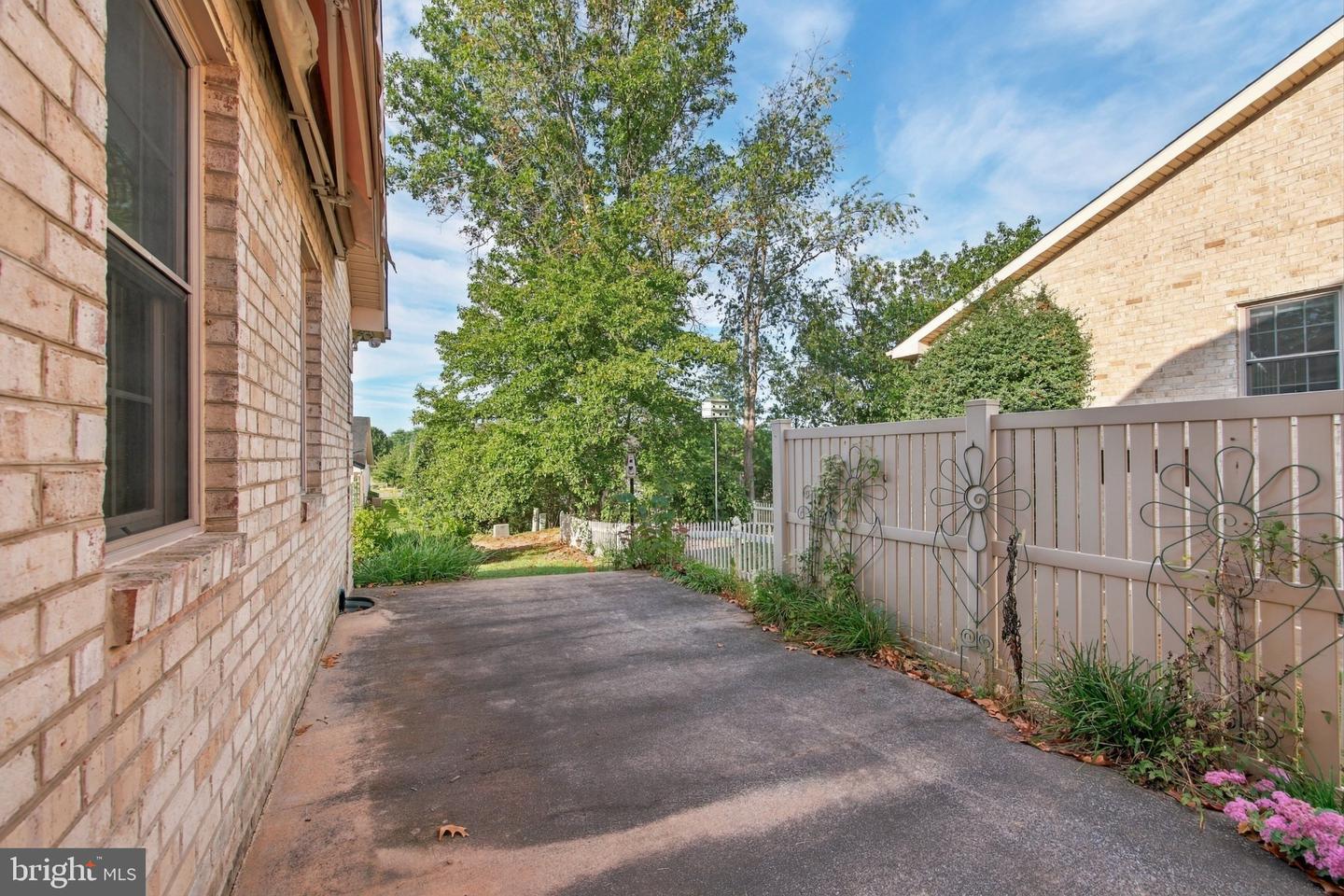 607 Kestrel Ct Property Photo 7