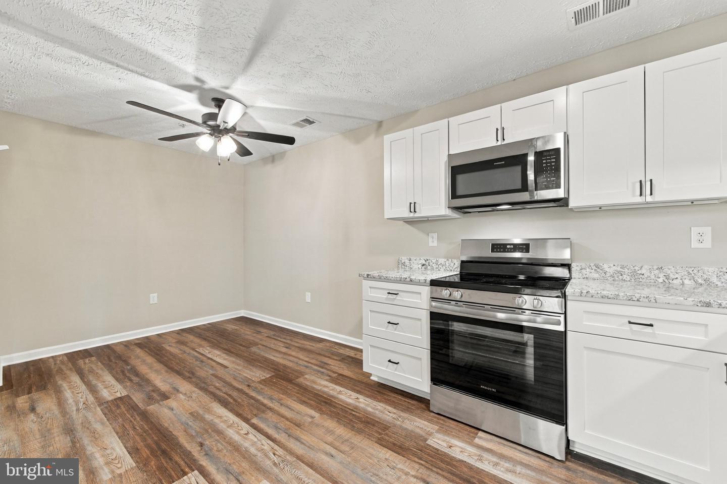 1290 Ox Rd #e-6 Property Photo 8