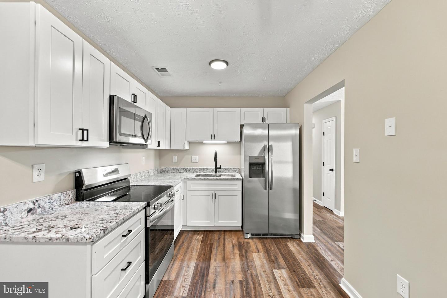 1290 Ox Rd #e-6 Property Photo 9