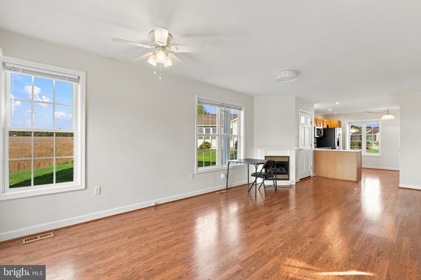 203 Southridge Ct #b Property Photo 14