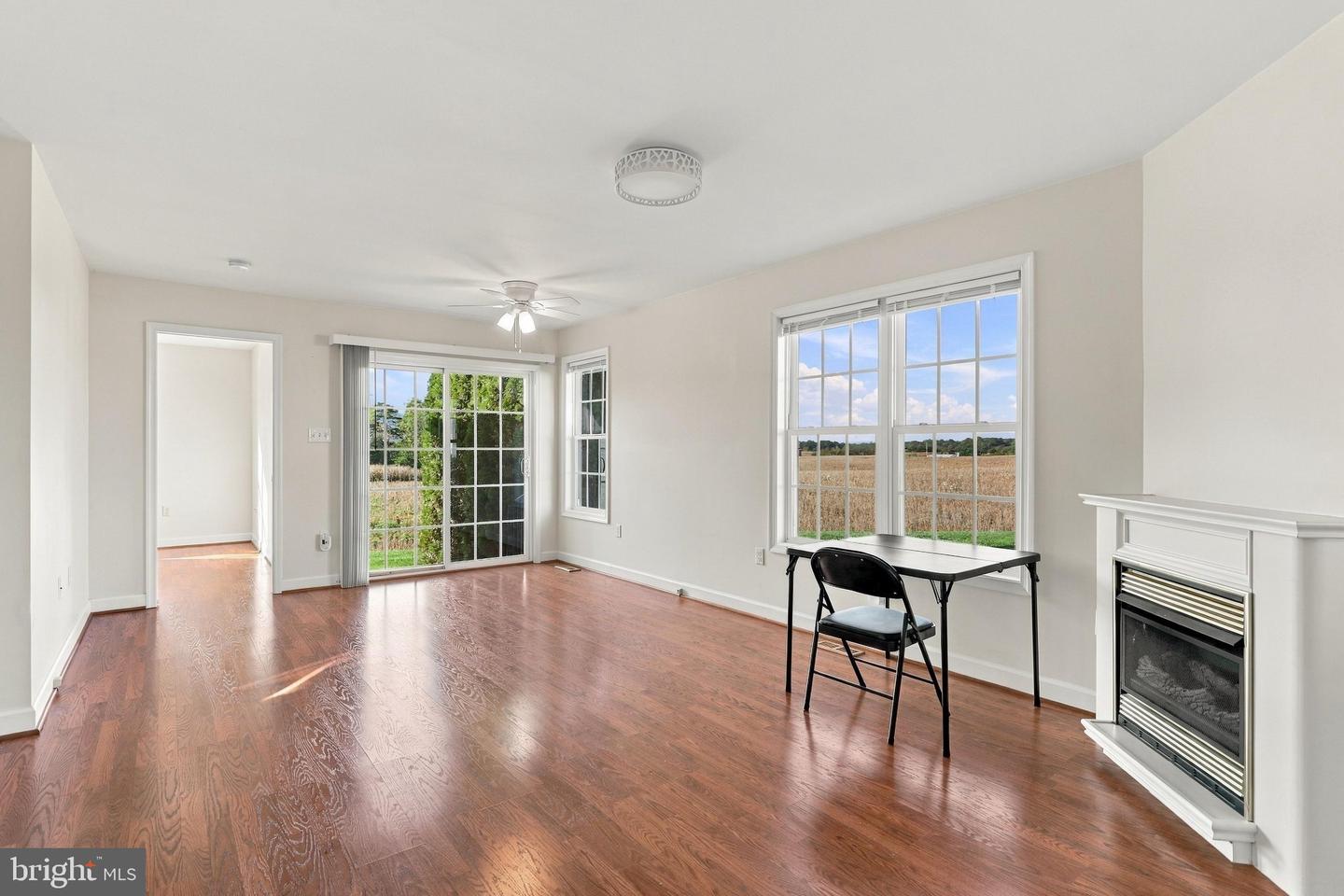 203 Southridge Ct #b Property Photo 16