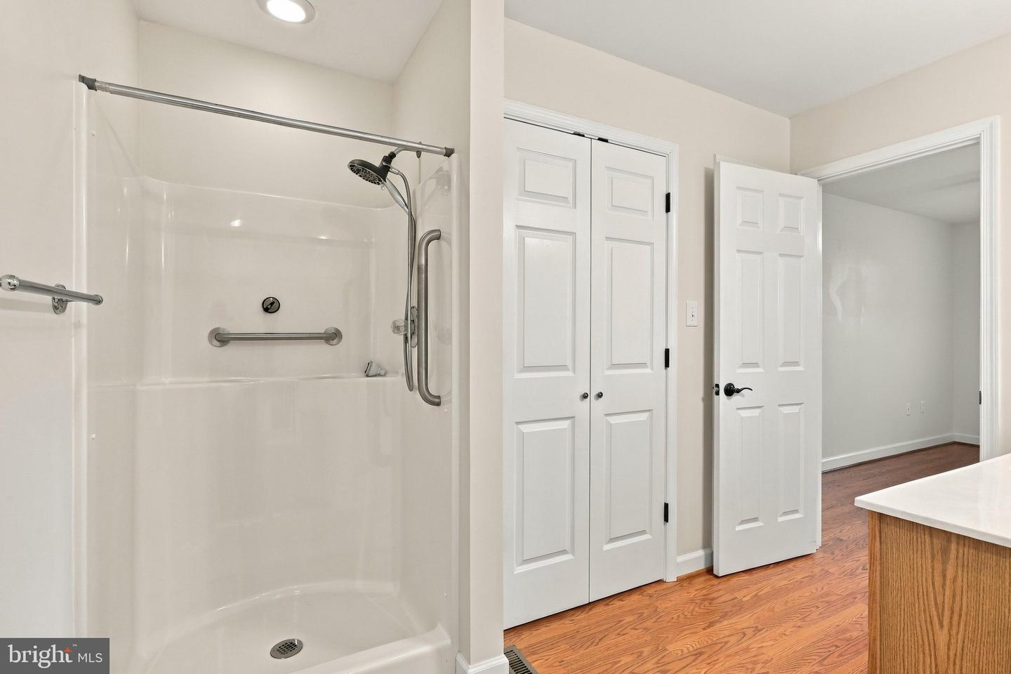 203 Southridge Ct #b Property Photo 23