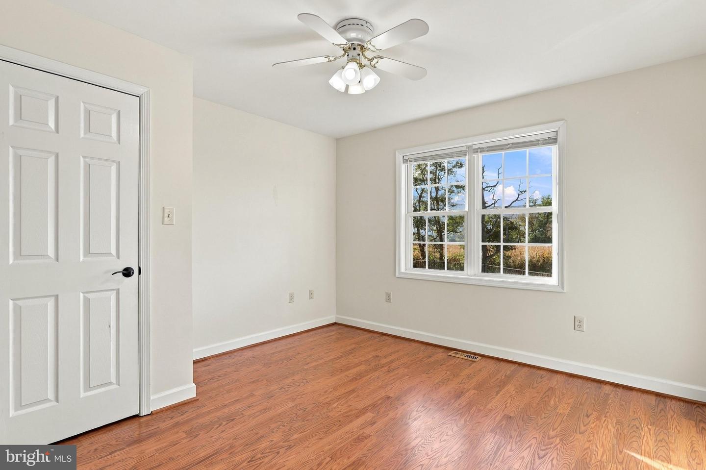 203 Southridge Ct #b Property Photo 24