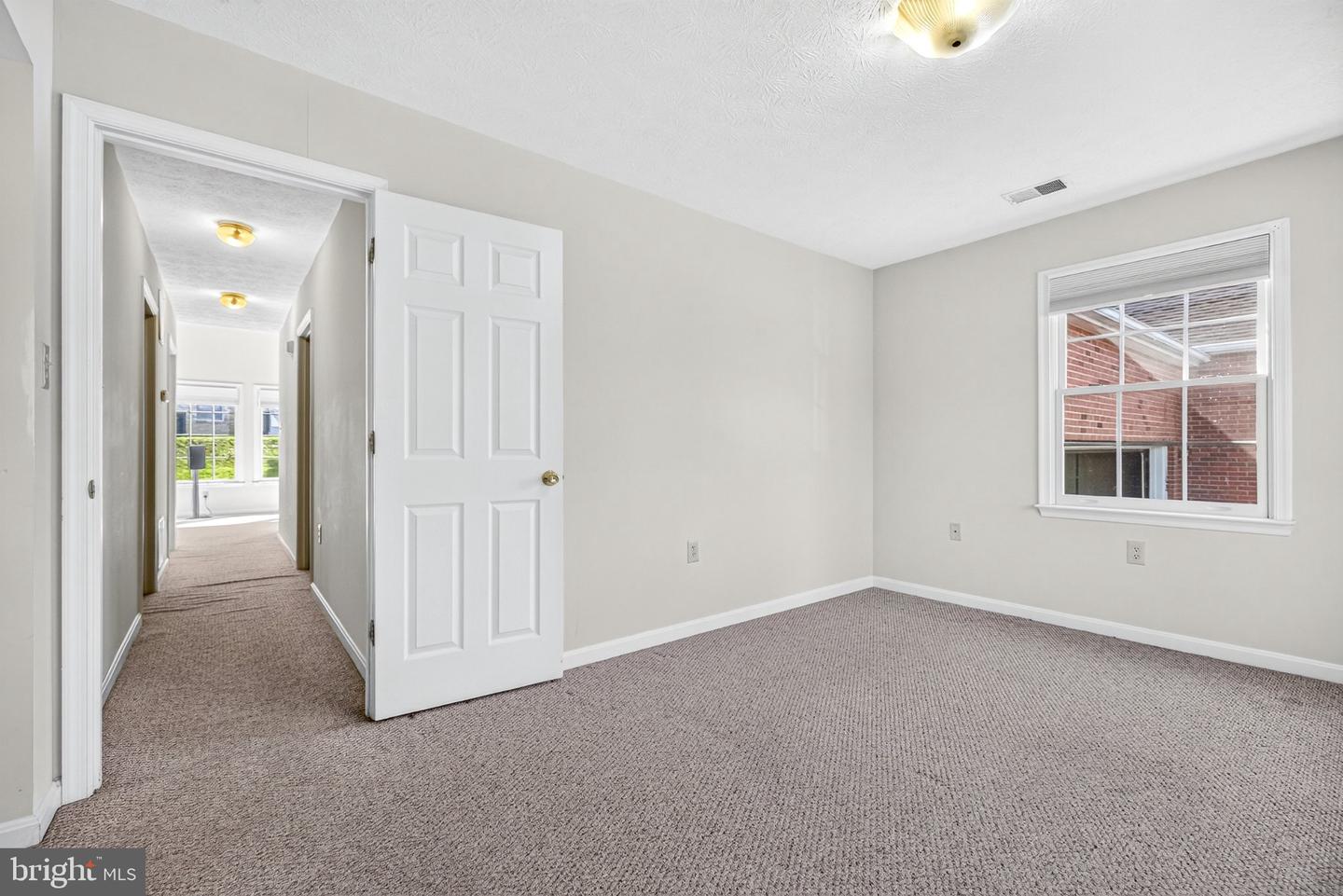 108 Tyler Cir #f-2 Property Photo 24