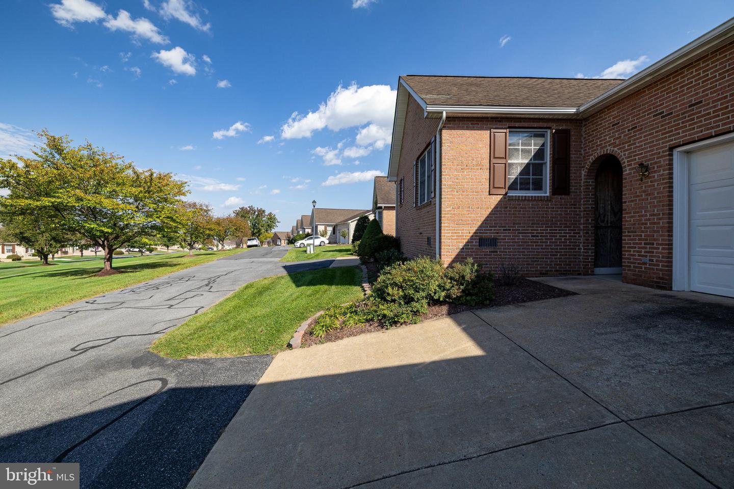 108 Tyler Cir #f-2 Property Photo 43