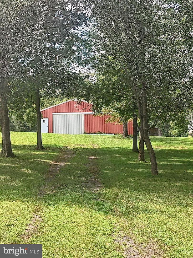 6206 Eds Rd Property Photo 2